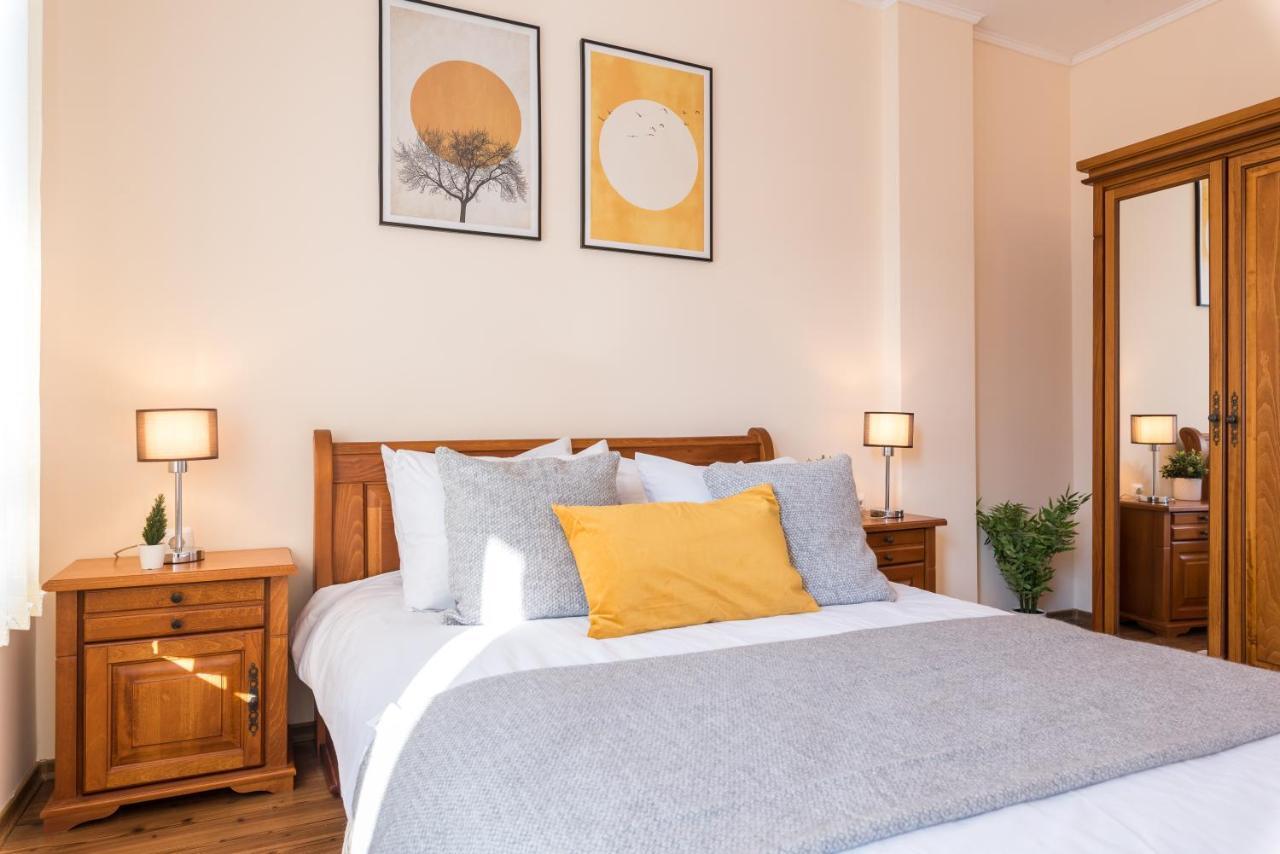 Charming Ski Apartments Near Gondola & Bar Street, Cedar Lodge 1 Complex Bansko Buitenkant foto