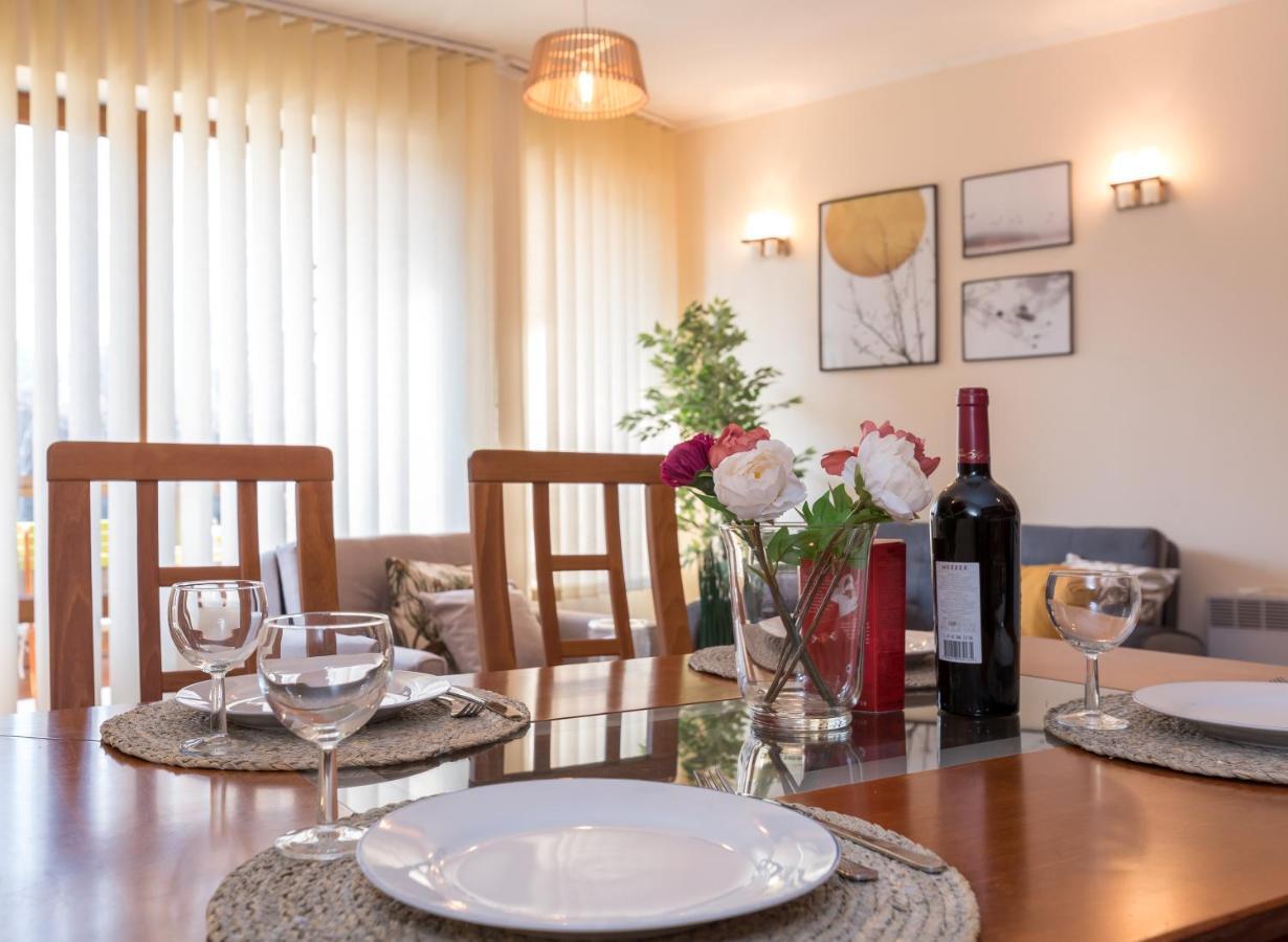Charming Ski Apartments Near Gondola & Bar Street, Cedar Lodge 1 Complex Bansko Buitenkant foto