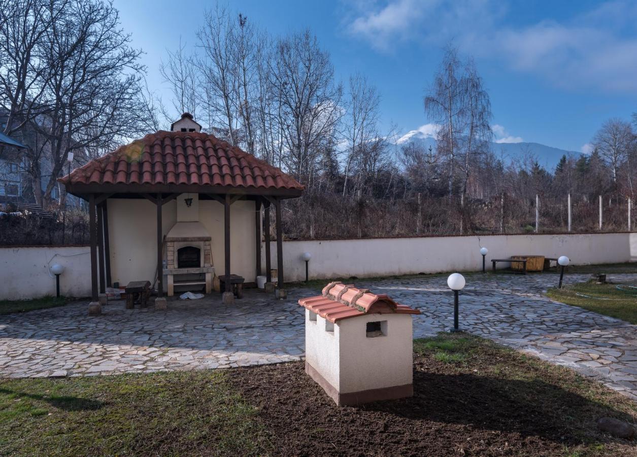 Charming Ski Apartments Near Gondola & Bar Street, Cedar Lodge 1 Complex Bansko Buitenkant foto